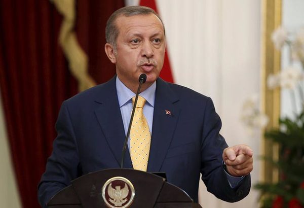 反对党退出新宪法起草委员会 土耳其总统扩权遇阻 