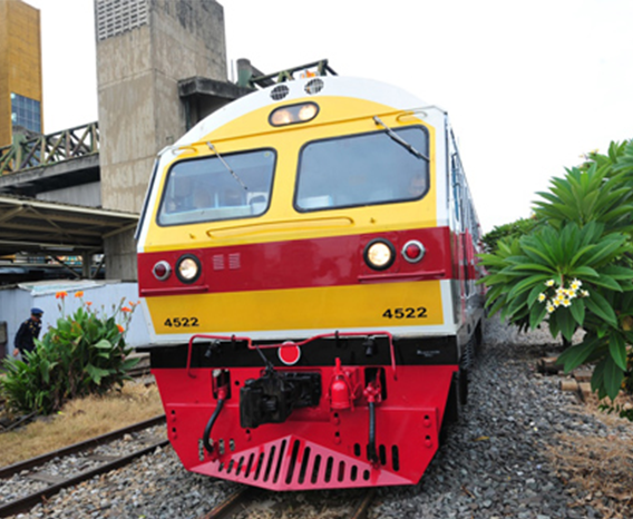 中国列车在曼谷火车站投入试运营