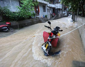 重庆遭今年首次强降雨袭击 近8万人受灾