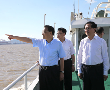 李克强舟山乘船考察：浙江要走在沿海对外开放前列