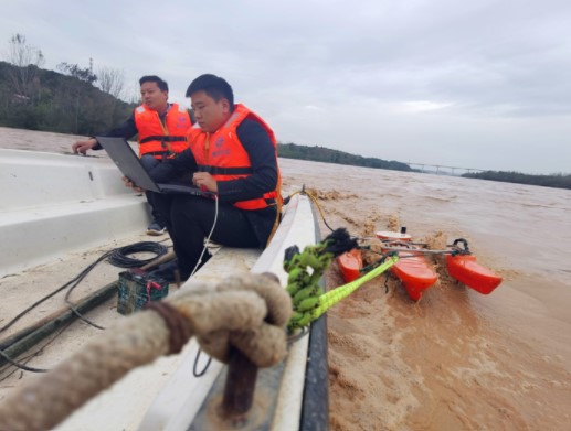 黄河小浪底水库秋汛防洪目击记