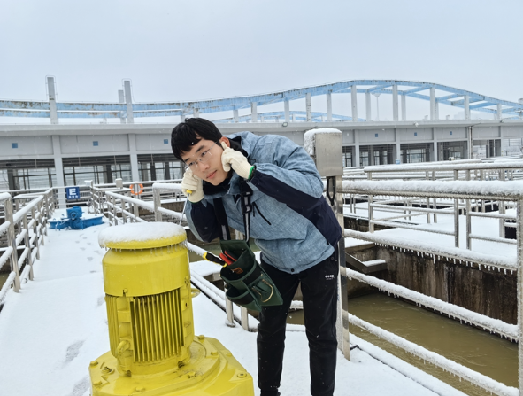 风雪里 他们守护一方平安